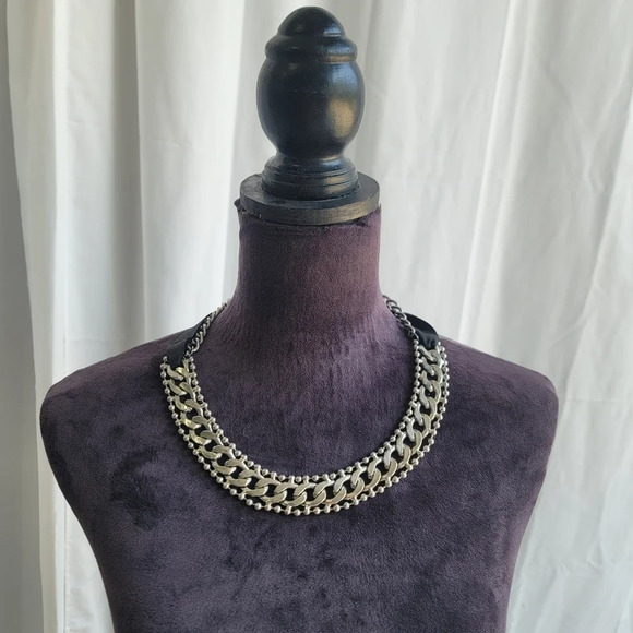 Gorgeous Womens Black Chain Black Ribbon Tie Necklace Chunky - Picture 1 of 10